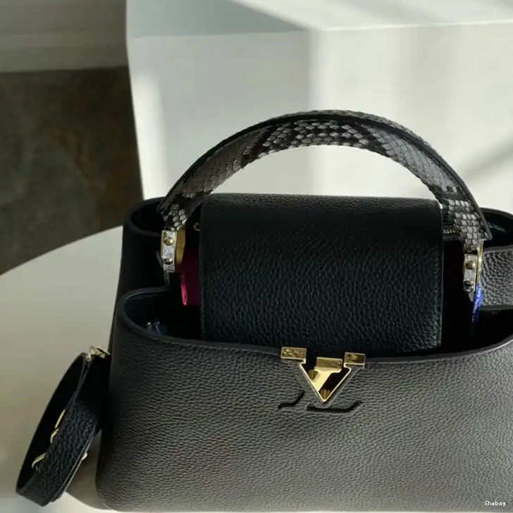 Bags 2110YA0121 LV 0722